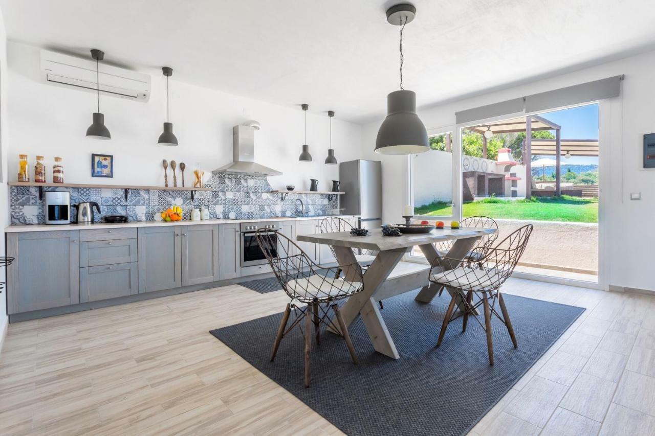 Savvina Villa